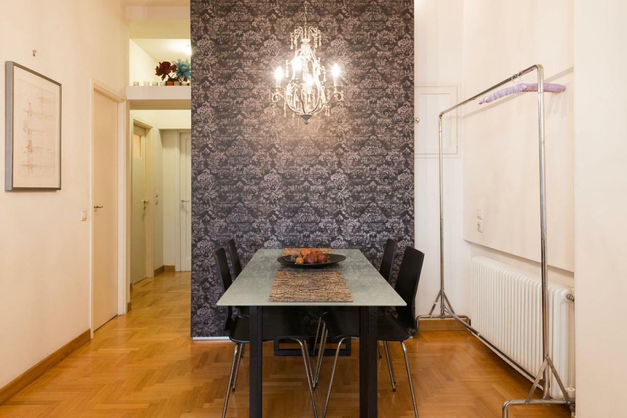 Stylish Flat With Veranda In The Heart Of Athens Luaran gambar