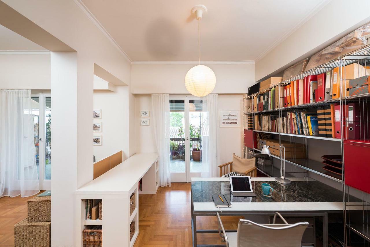 Stylish Flat With Veranda In The Heart Of Athens Luaran gambar