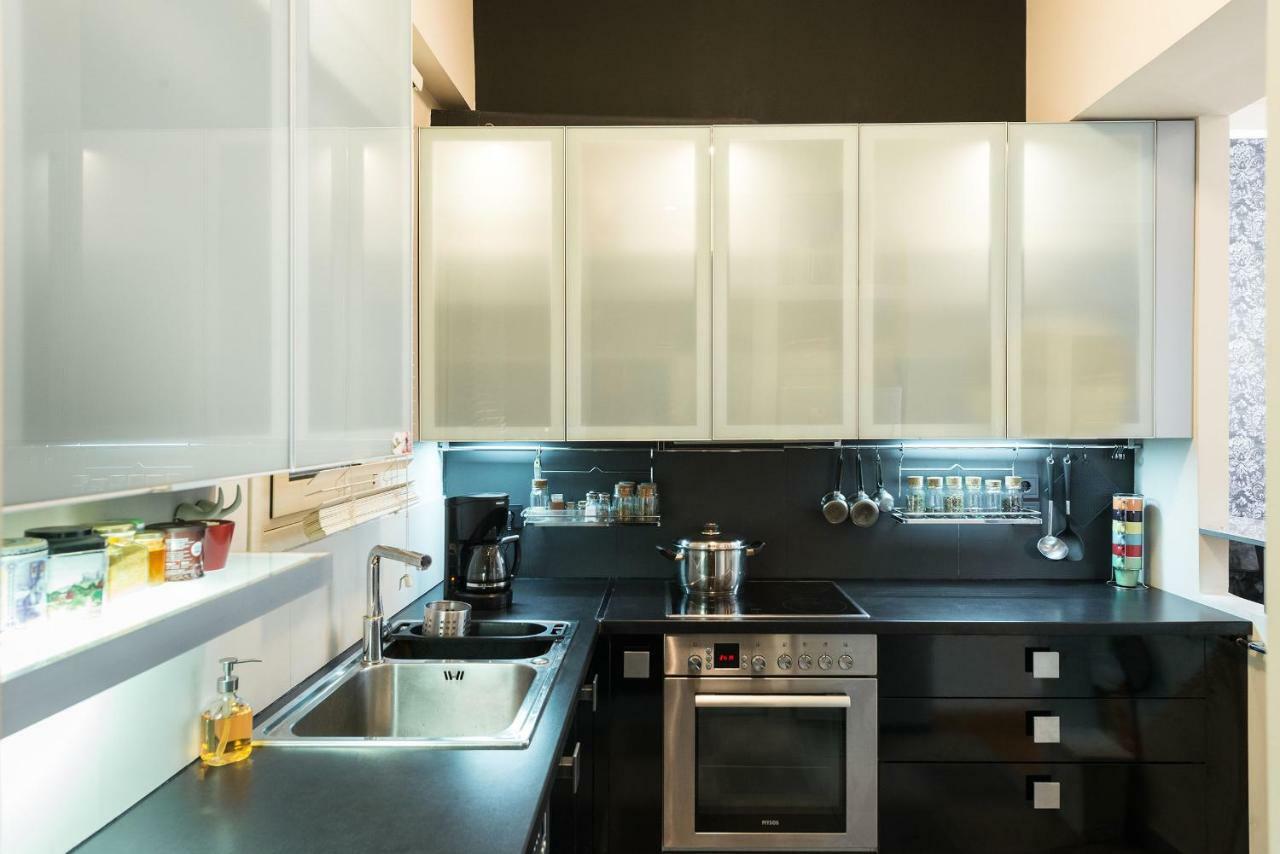 Stylish Flat With Veranda In The Heart Of Athens Luaran gambar